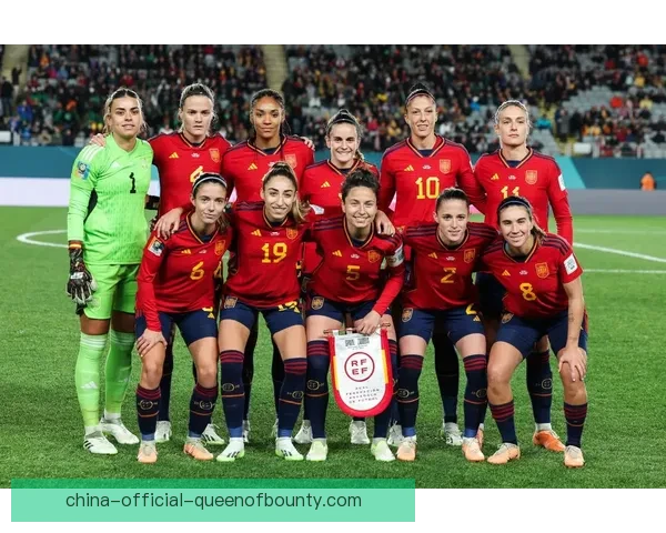 西班牙女足2-0战胜法国夺得欧国联冠军历史性突破